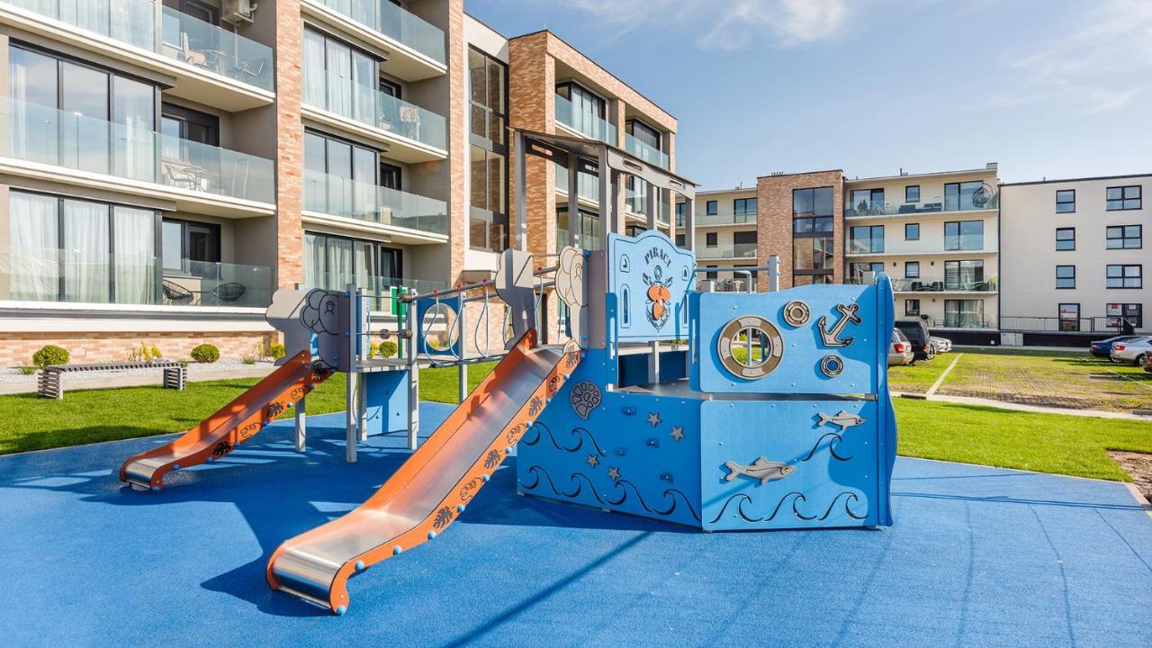 Apartament Z 1 Sypialnia Retro Deluxe 60 F Perlowa Przystan - Holiday City Колобжег Экстерьер фото